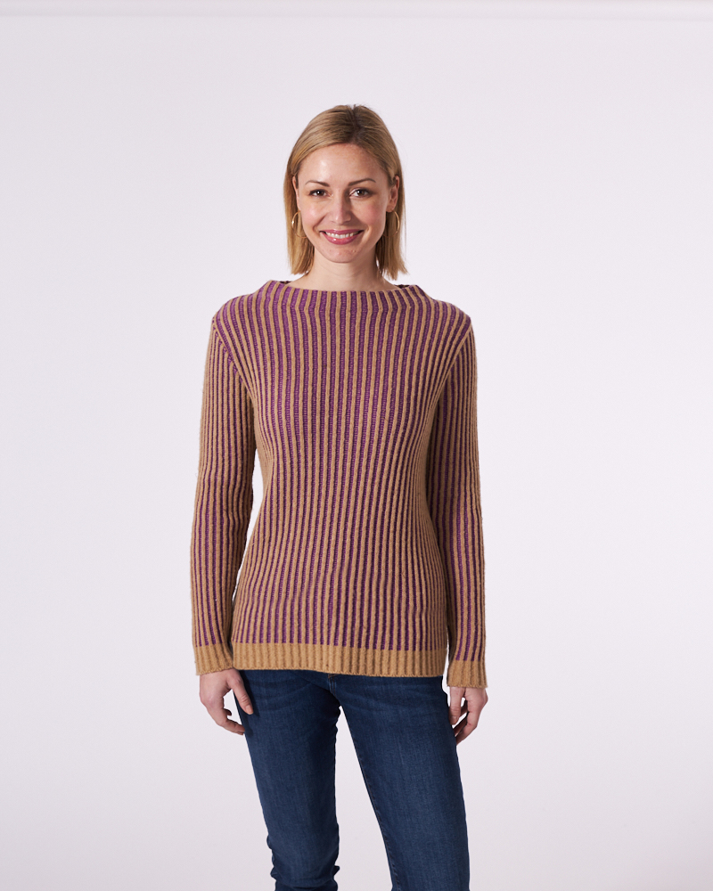 WEICHER STEHKRAGEN-PULLI