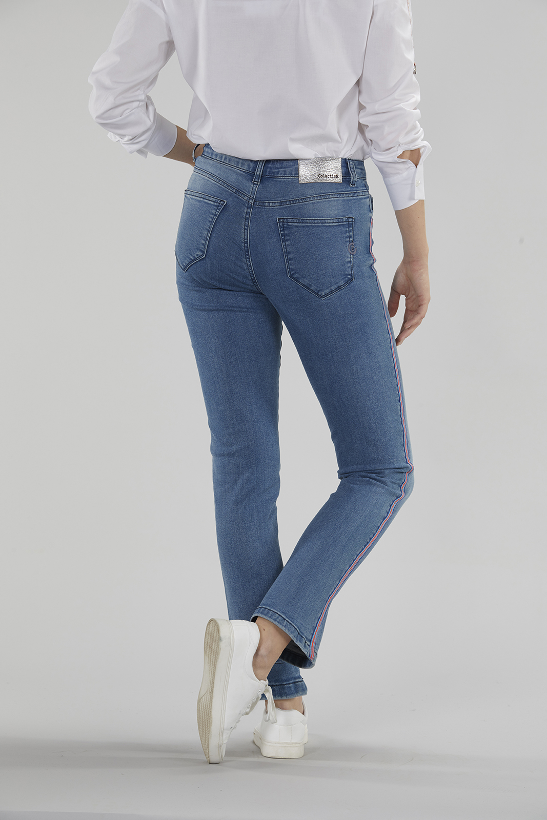 403027_45044 SCHMALE JEANS L MIT SEITENSTREIFEN