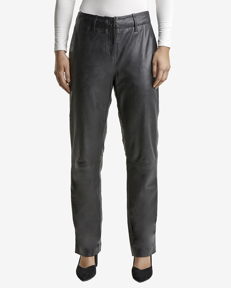 Lederhose_schwarz_421145_Felicia_vorn WEICHE LEDERHOSE N