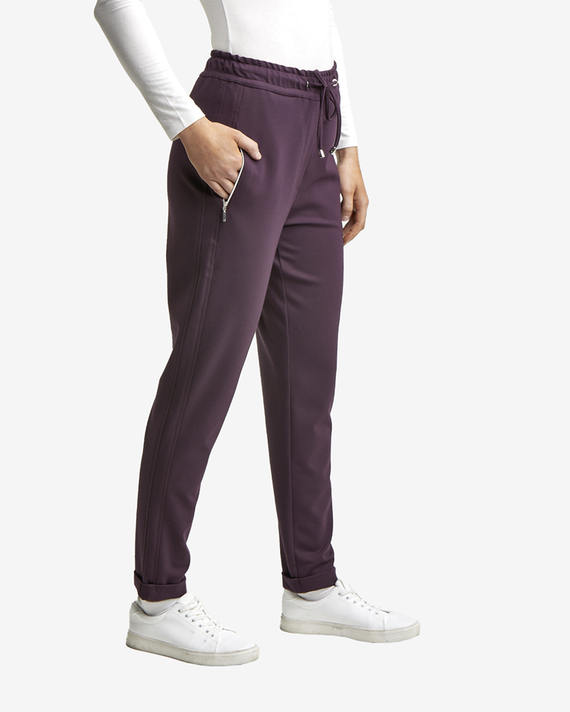 Joggpant_aubergine_421029_Nash_Seite MODISCHE JOGGPANT N