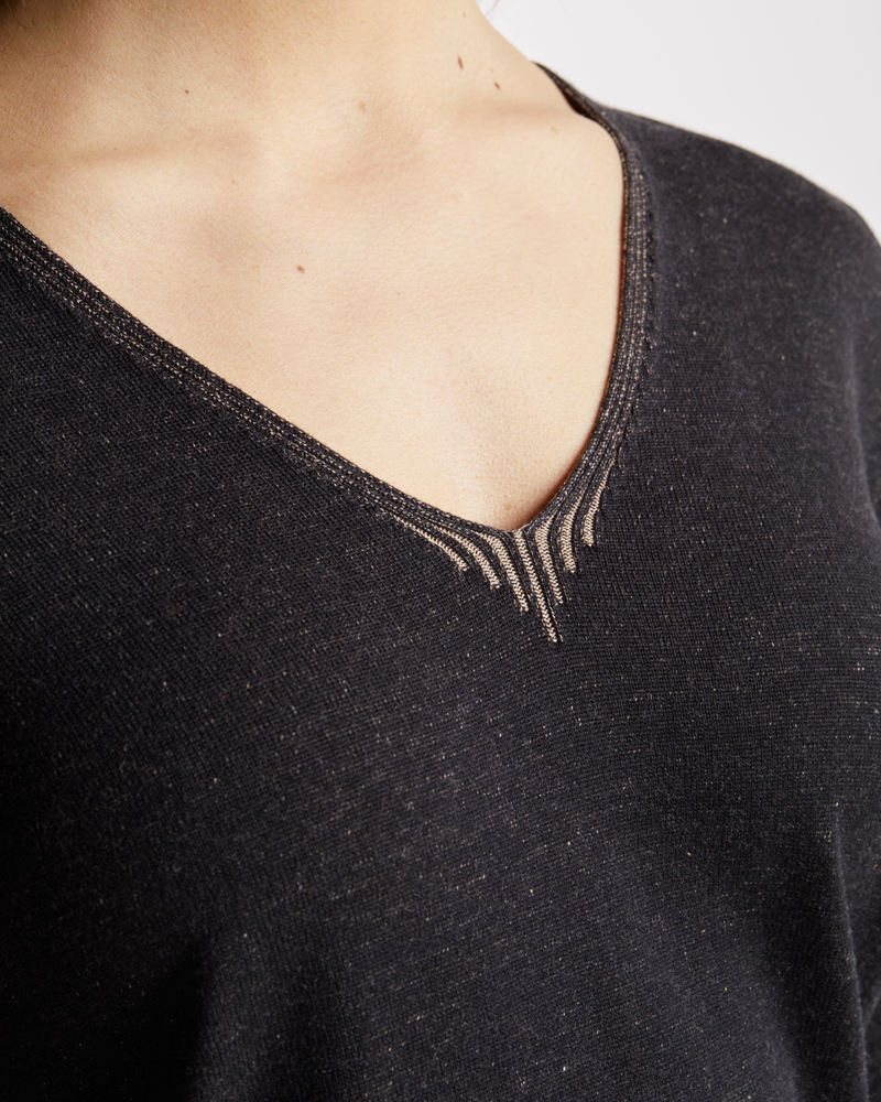 Pulli_schwarz_421021_Brilon_sand_Detail BASIC-PULLI IN 2 FARBEN