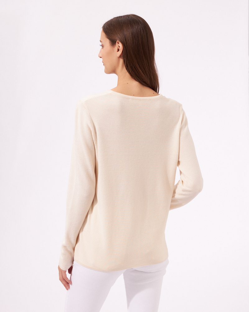 FEINSTRICKPULLI MIT V-AUSSCHNITT FEINSTRICKPULLI MIT V-AUSSCHNITT