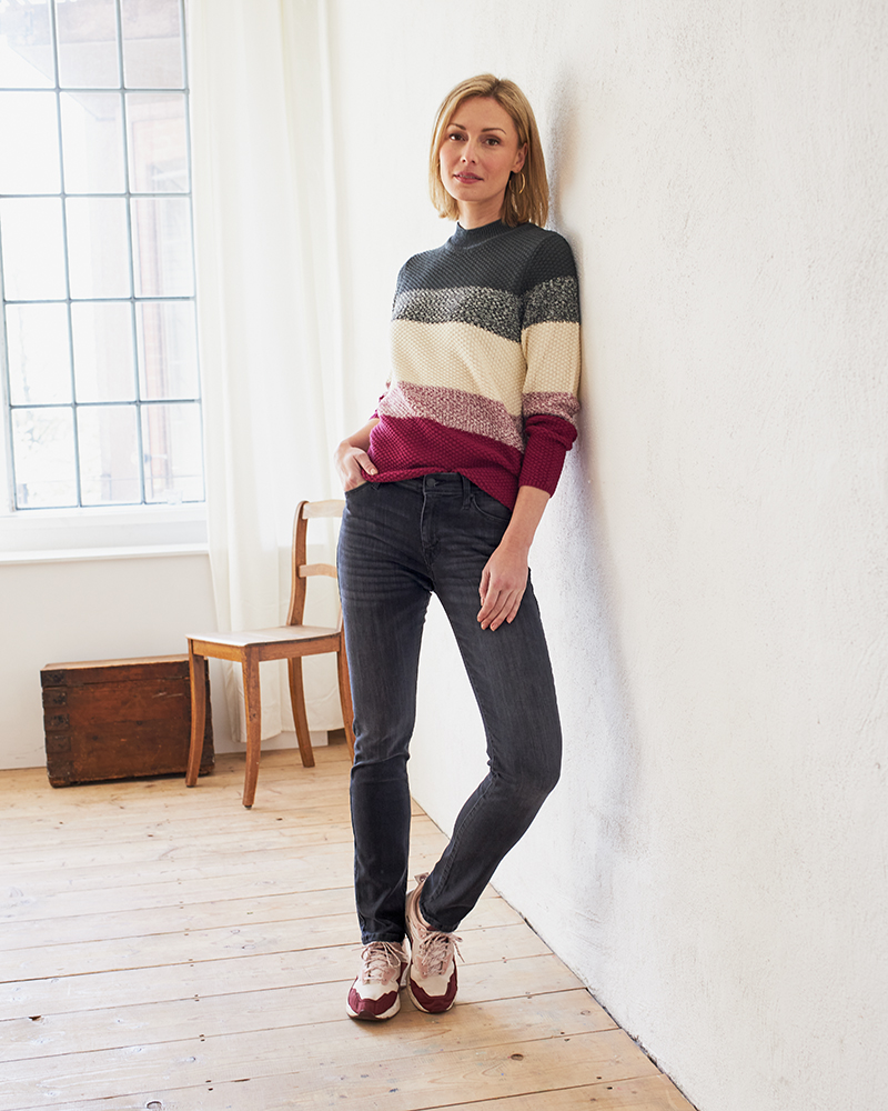 RÖHRENJEANS VON CROSS N RÖHRENJEANS VON CROSS N