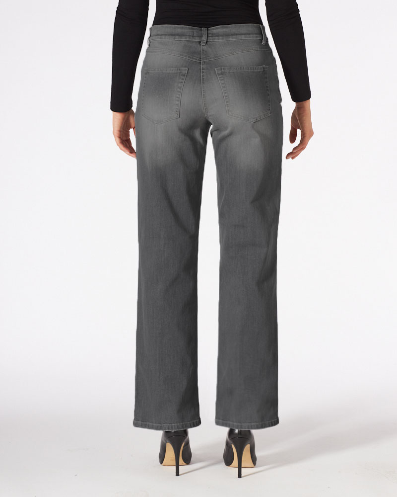 WEITE JEANS N VON BLOOMERS WEITE JEANS N VON BLOOMERS
