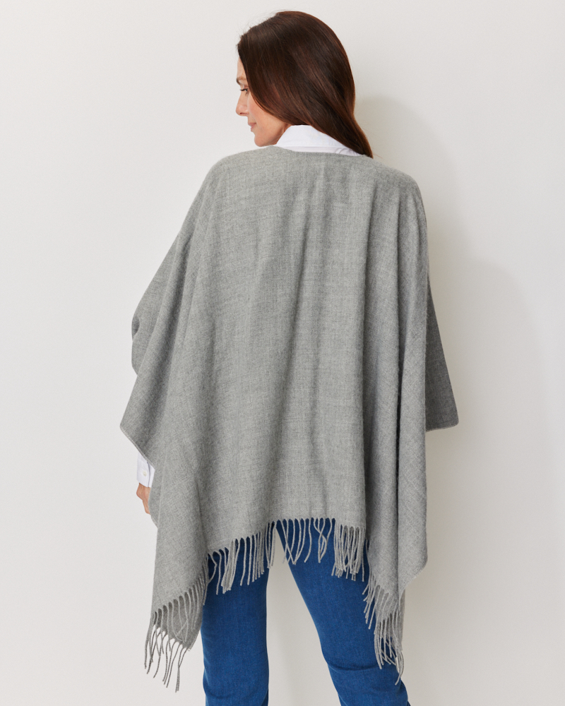 Poncho mit Fransen
