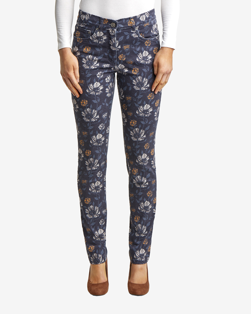 Jeans_gebl-mt_421084_Nora_vorn 5-POCKET-STRETCHJEANS N