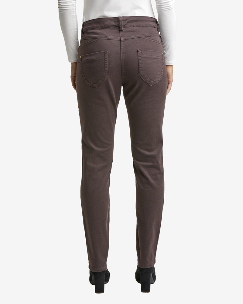 Jeans_mocca_421026_Betsi_hinten SHAPING-JEANS N