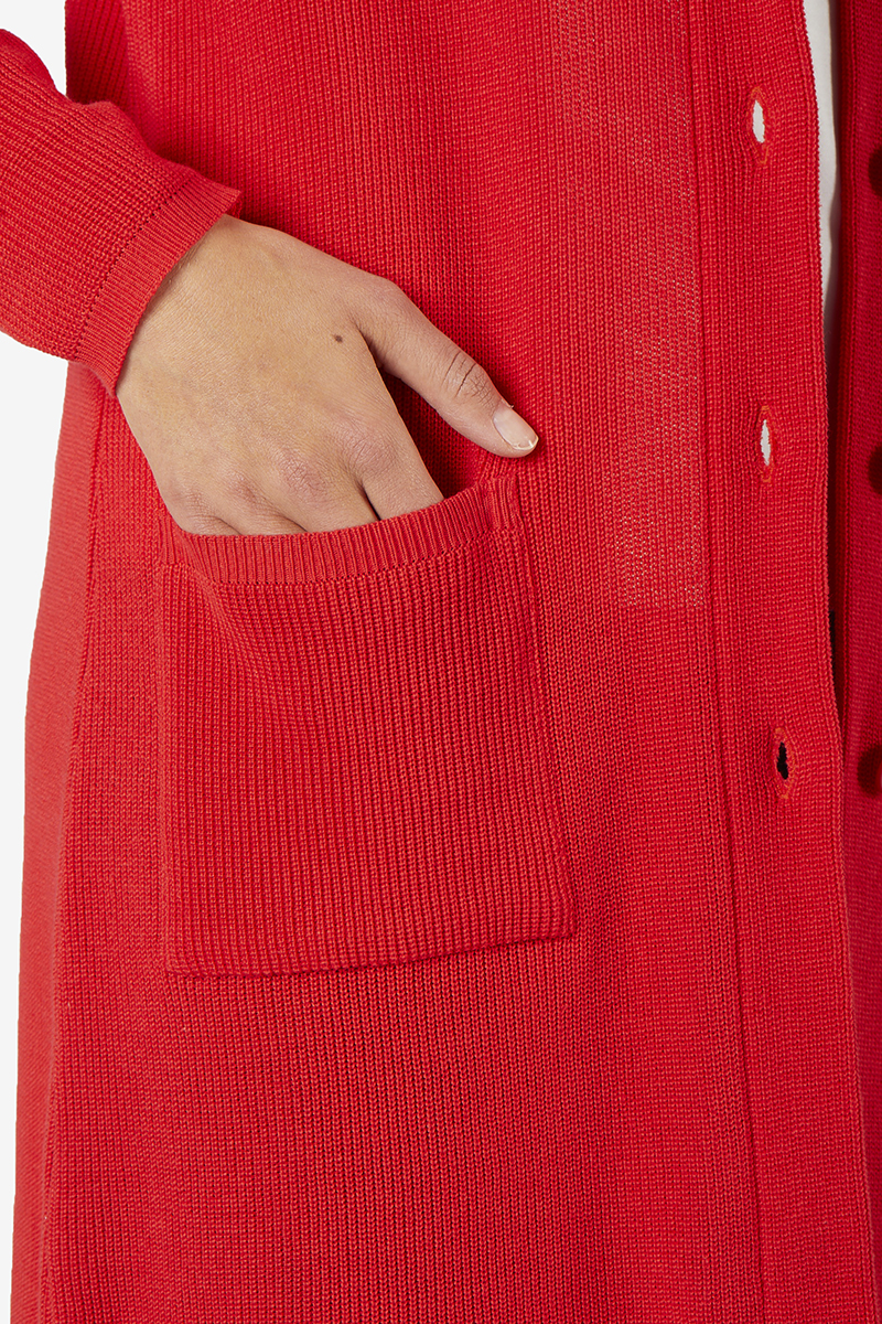 Strickmantel_rot_Detail_411145_Tracy NACHHALTIGER STRICKMANTEL